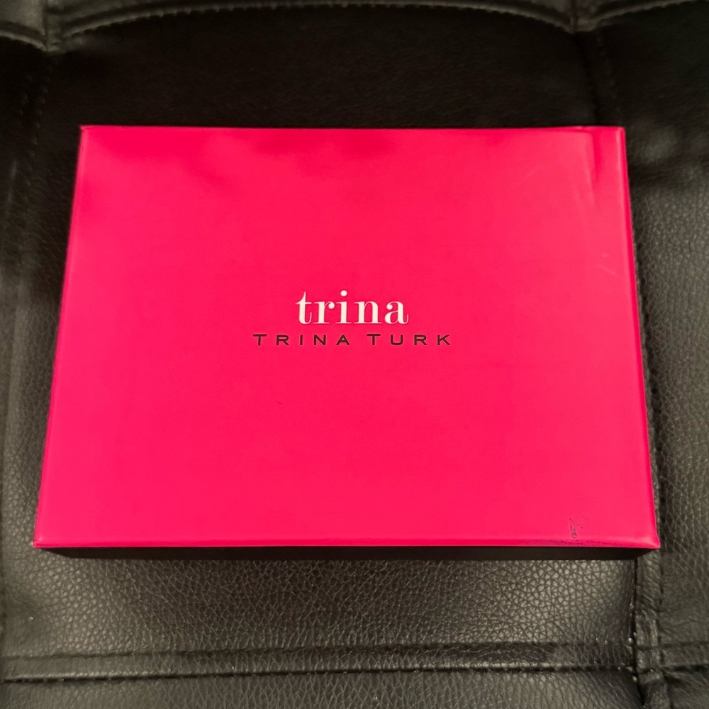 Trina Turk Lemon Print Tote bag and wallet- Blue and Yellow - Picture 9 of 16